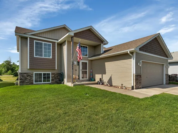 1009 Wendover St NE, Isanti, MN 55040