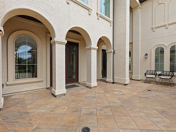 4th image of 11215 Rattray Ct