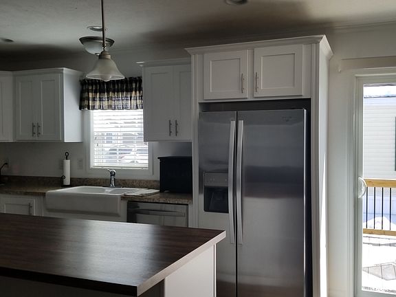 3rd image of 2714 Greenhill Dr