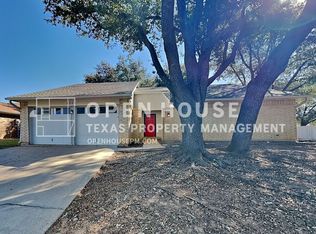 3200 Misty Ct, Bedford, TX 76021