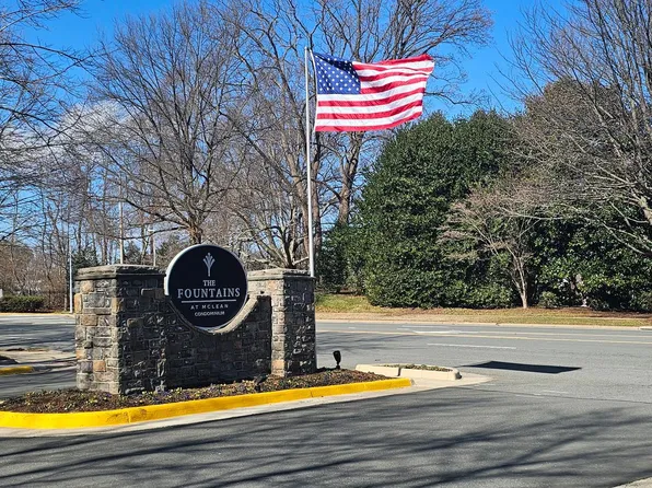 1524 Lincoln Way APT 214, Mc Lean, VA 22102