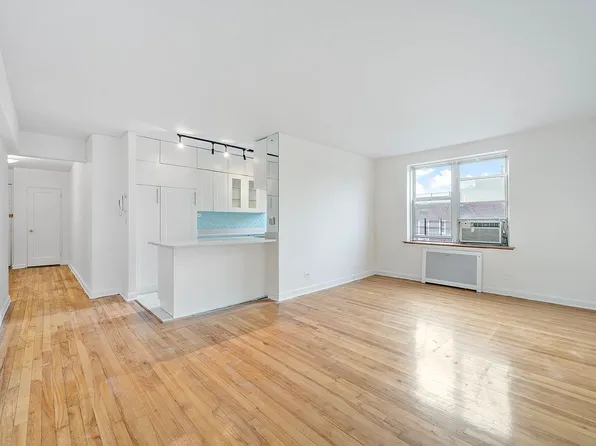 39-50 52nd St APT 5C, Woodside, NY 11377