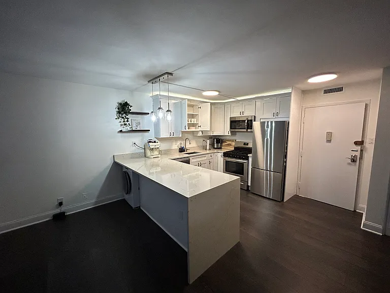 2030 N Adams St #1104 — Photo 35