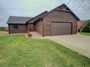 N7618 N Stone Gate Dr, New Lisbon, WI 53950