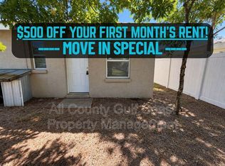 2418 10th St W, Bradenton, FL 34205