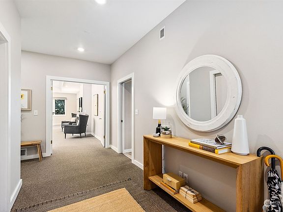 3rd image of 11536 22nd Avenue NE