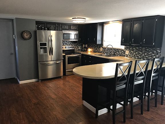 2nd image of 3511 Hillcrest Dr