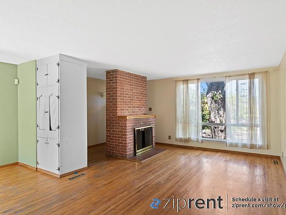 3rd image of 932 Almaden Ave