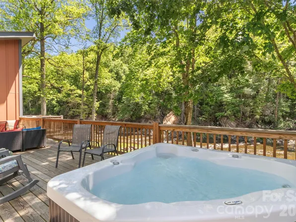 8061 State Highway 80 S, Burnsville, NC 28714