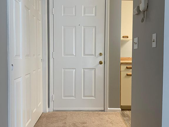 4th image of 16 Ledgewood Hills Dr APT 108