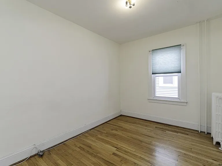 110 Hollywood Ave #1 — Photo 10
