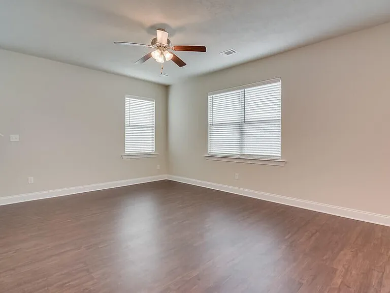 1830 Butternut Dr — Photo 8