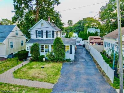 31 Poplar St, Bloomingdale, NJ, 07403