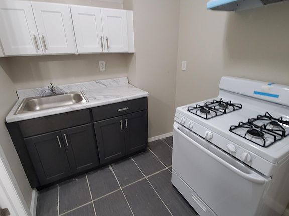 4th image of 56 William St #3