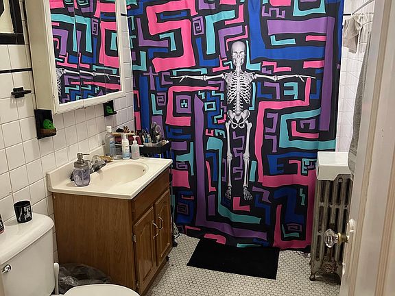 2nd image of 6538 N Glenwood Ave APT 2N