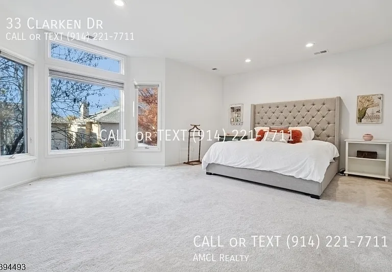 33 Clarken Dr — Photo 1