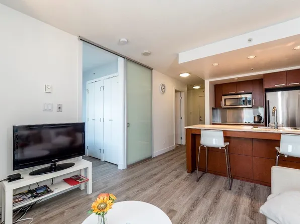 1255 Seymour St #1704, Vancouver, BC V6B 0H1