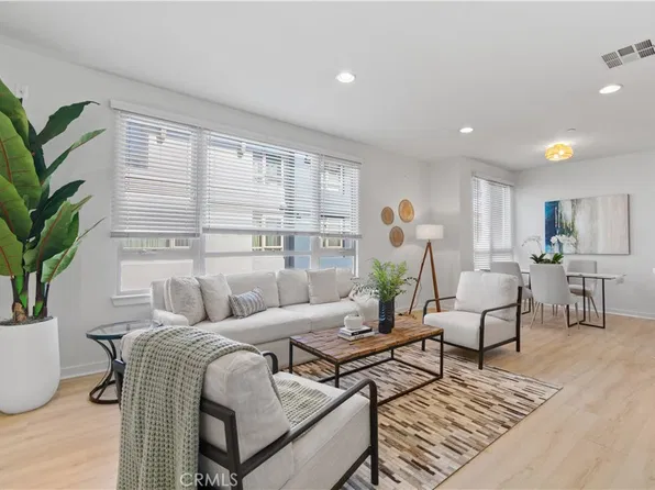 5401 W 149th Pl Unit 2, Hawthorne, CA 90250