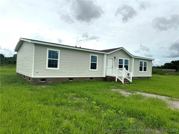 92 Ajax Dr, Saint Pauls, NC 28384