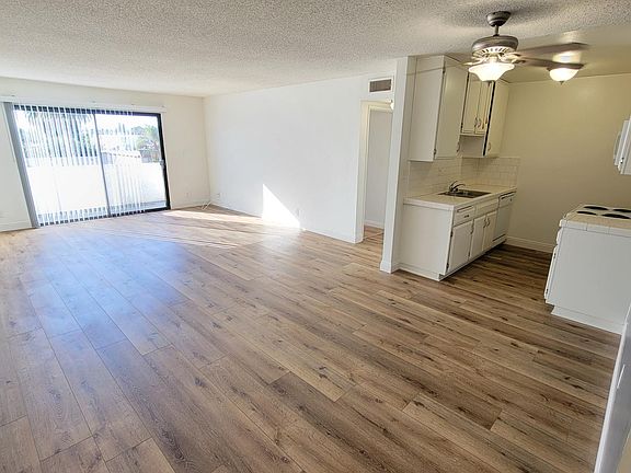 4th image of 3709 Glendon Ave #C3