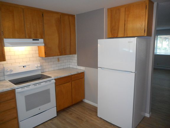 3rd image of 1547 NE 5th St #E
