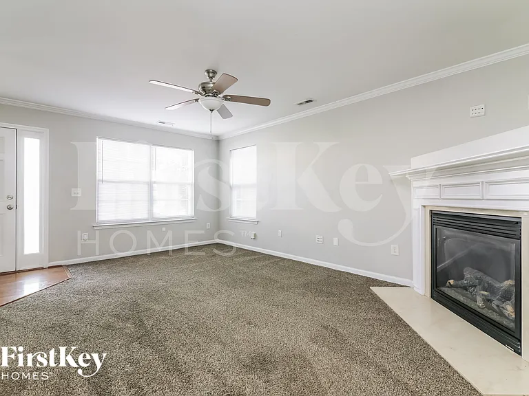 803 Steam Boat St — Photo 3