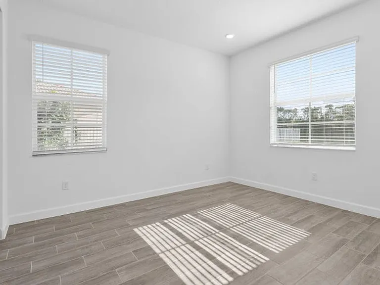 6843 Cobia Cir — Photo 13