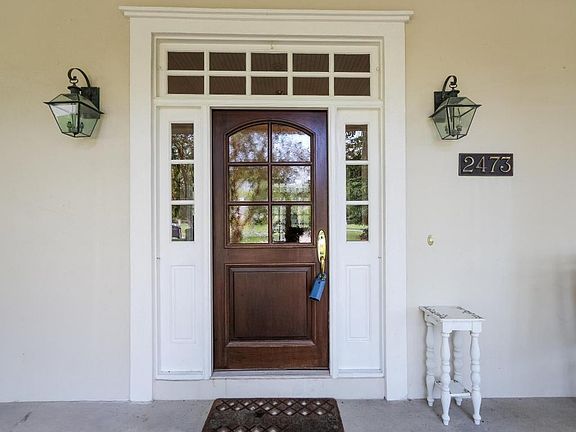 5th image of 2473 Country Club Blvd