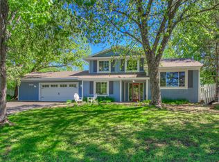 1317 Karth Lake Cir, Arden Hills, MN 55112
