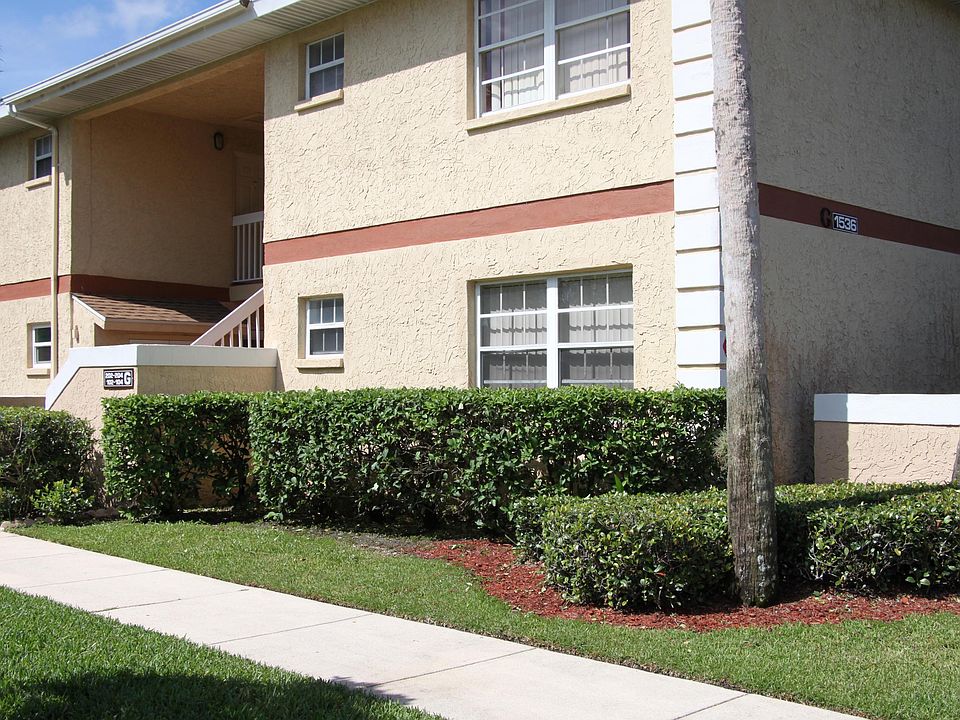 1st image of 1536 SE Royal Green Cir #102