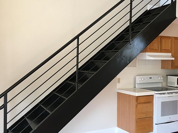 2nd image of 505 Faxon Ave #3