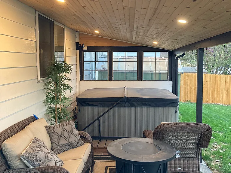 228 Clover Ln — Photo 10