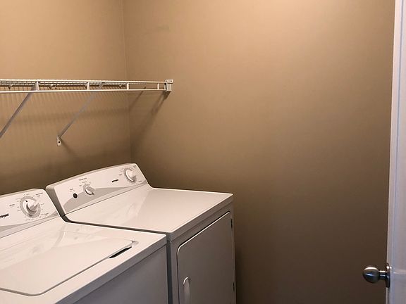 3rd image of 510 Prairie Ln