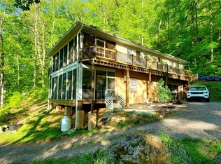 239 Wayah Woods Ln, Franklin, NC 28734