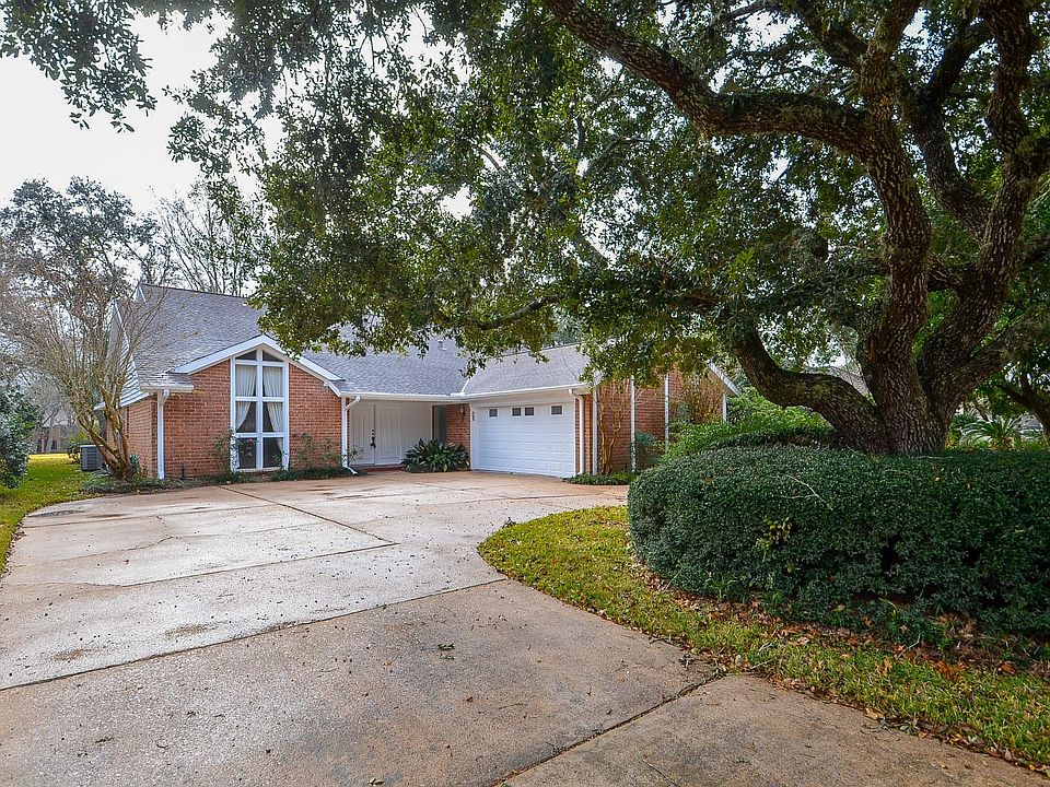 1st image of 2307 Masters Ln