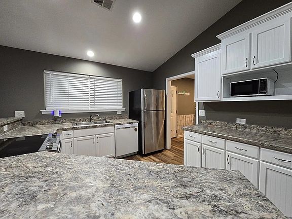 4th image of 5177 Berkeley Ct.