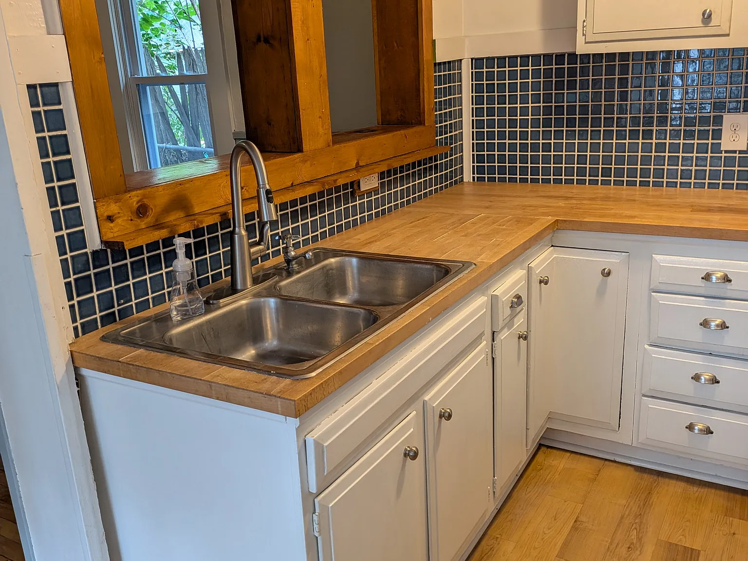 2 bed, 1040 sqft, $1,500 — Photo 3