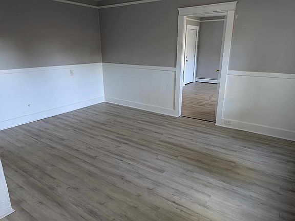 5th image of 101 Mechanic St APT 2R