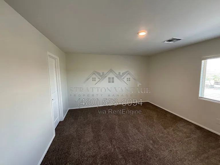 258 S Oak St — Photo 14