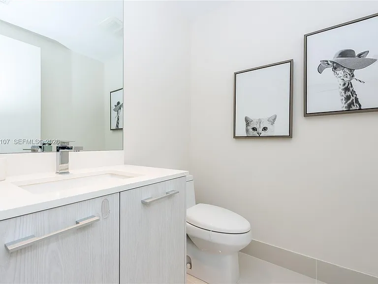 55 SW 9th St #1010 — Photo 13