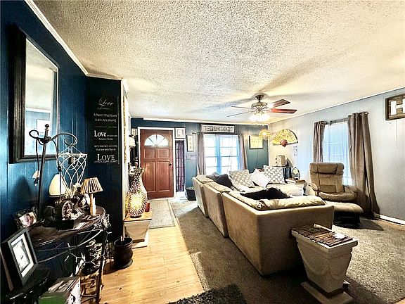 5th image of 324 Dakota St