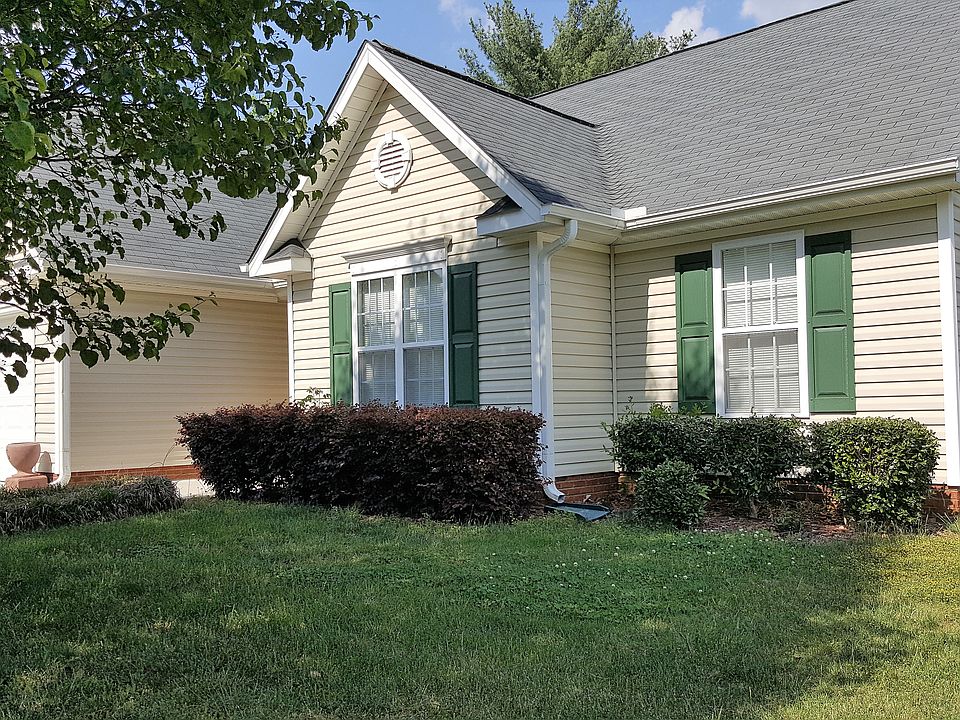 1st image of 915 Hazelwood Dr