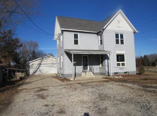 101 6th St, Hudson, IA 50643