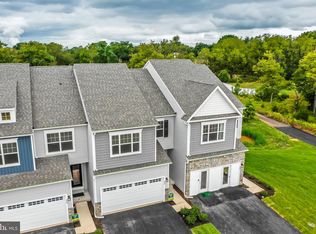 535 Ridgewood Dr, Royersford, PA 19468