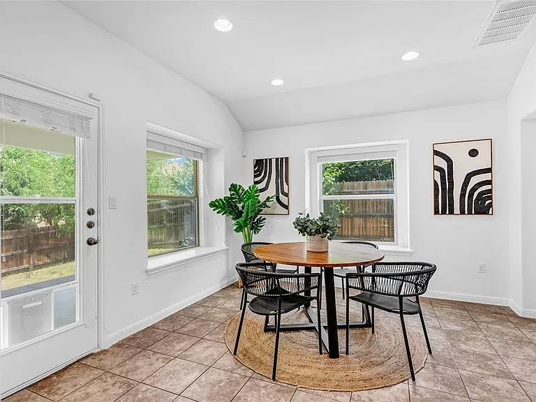 429 Tula Trl — Photo 8