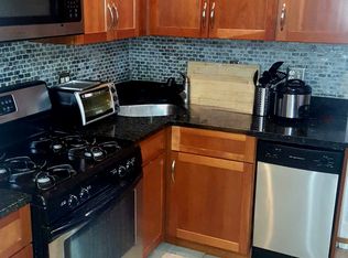191 Maverick St APT 1R, Boston, MA 02128