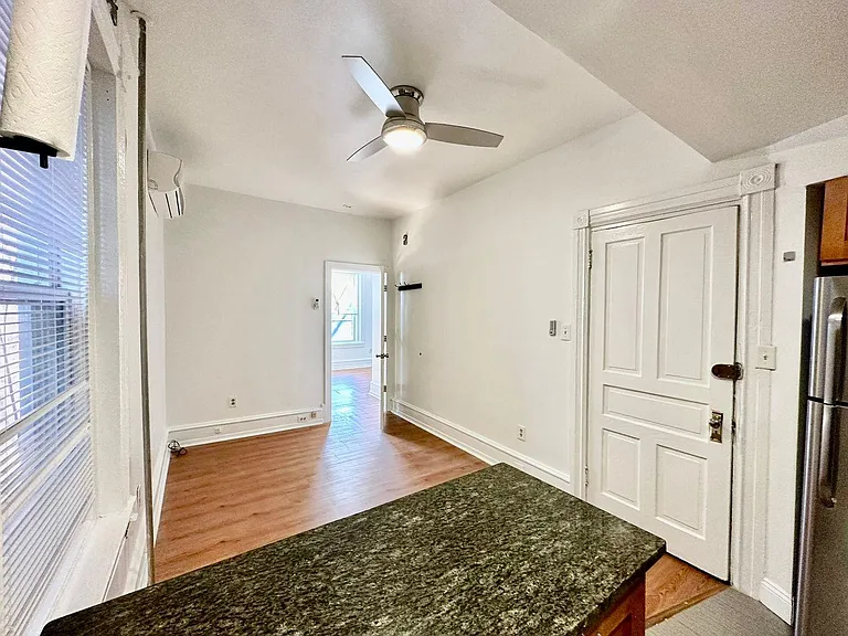 222 Buckingham Pl #A2 — Photo 4