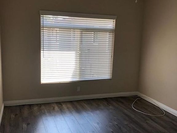 4th image of 4506 Auckland Ave