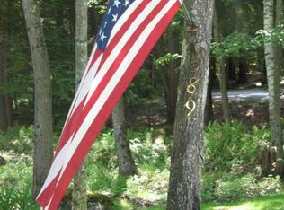 589 Tanglewood Dr, Henniker, NH 03242