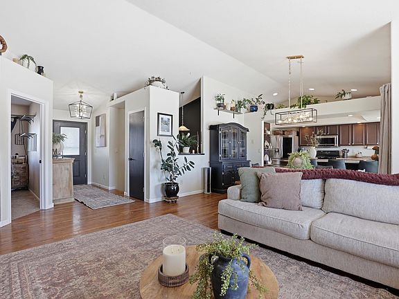 4th image of 22745 Rando Ct